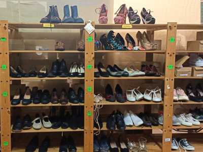 ...e tante scarpe